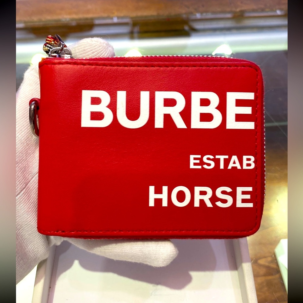 Burberry Established Horseferry Road - Print Leather Zip Red Wallet